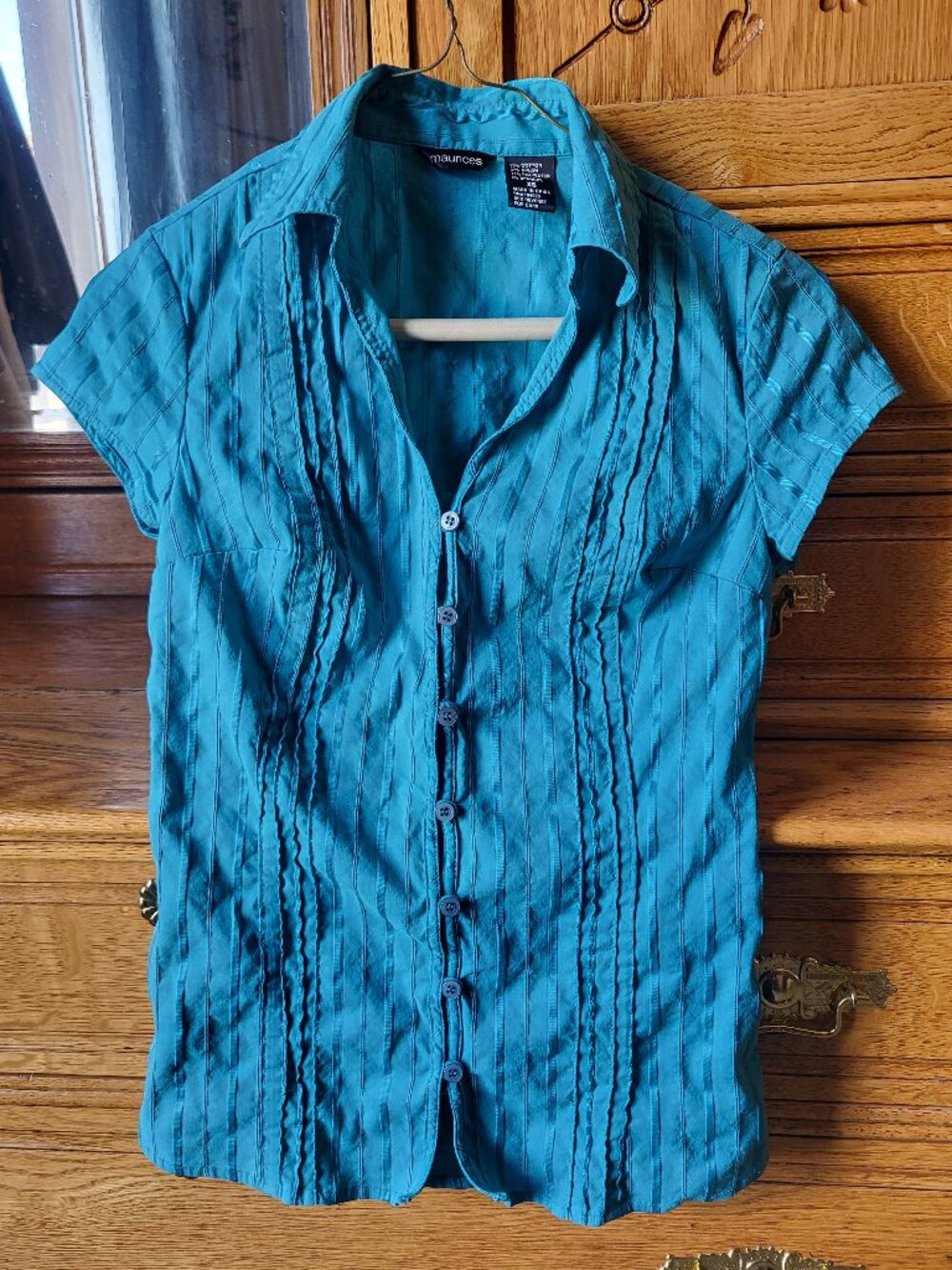 Women's Maurices cap sleeve, button down, teal shirt. XS. Good condition
